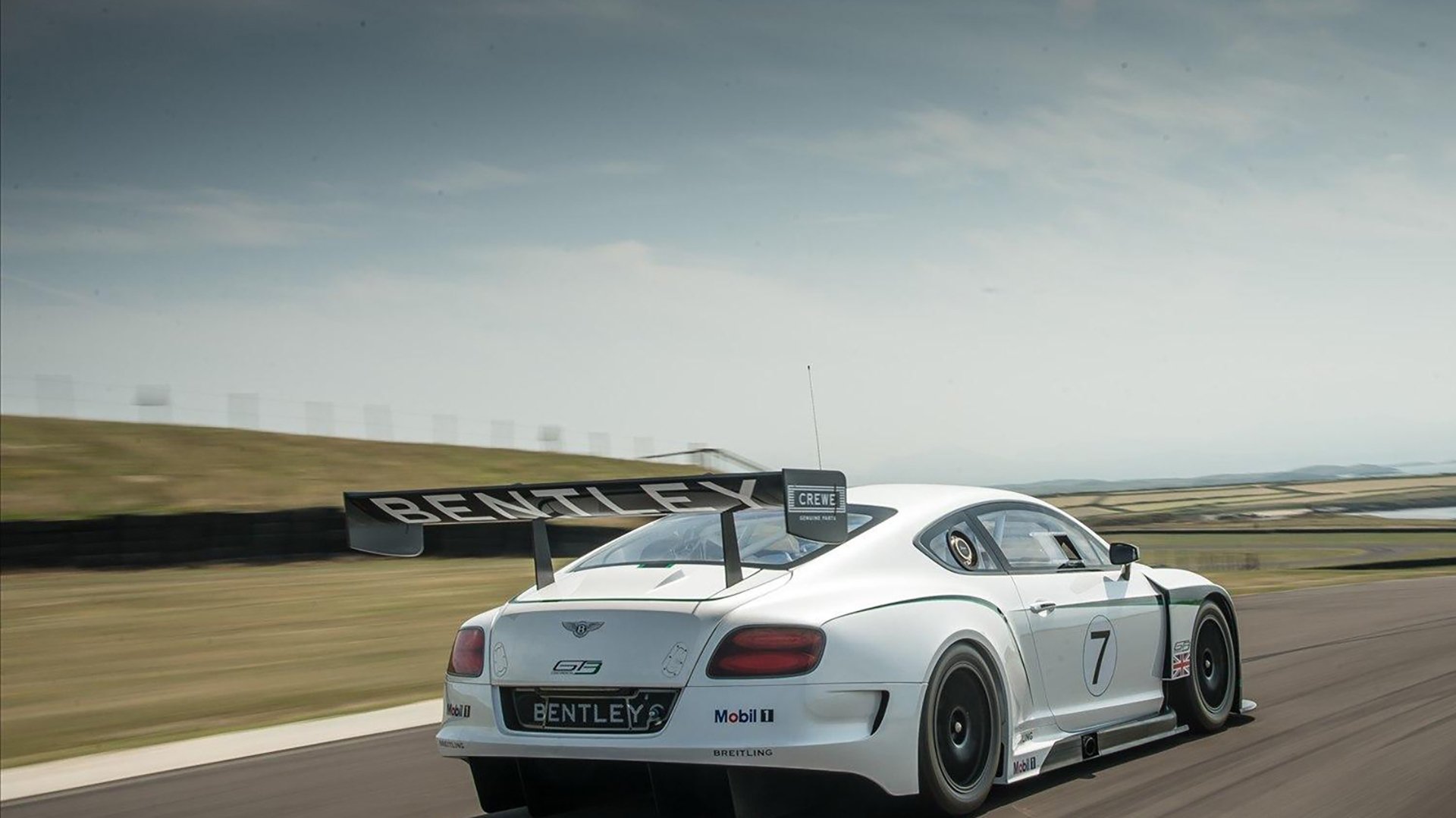 “德甲最后冲刺阶段,领跑队伍战意十足”,德甲最新一轮战报