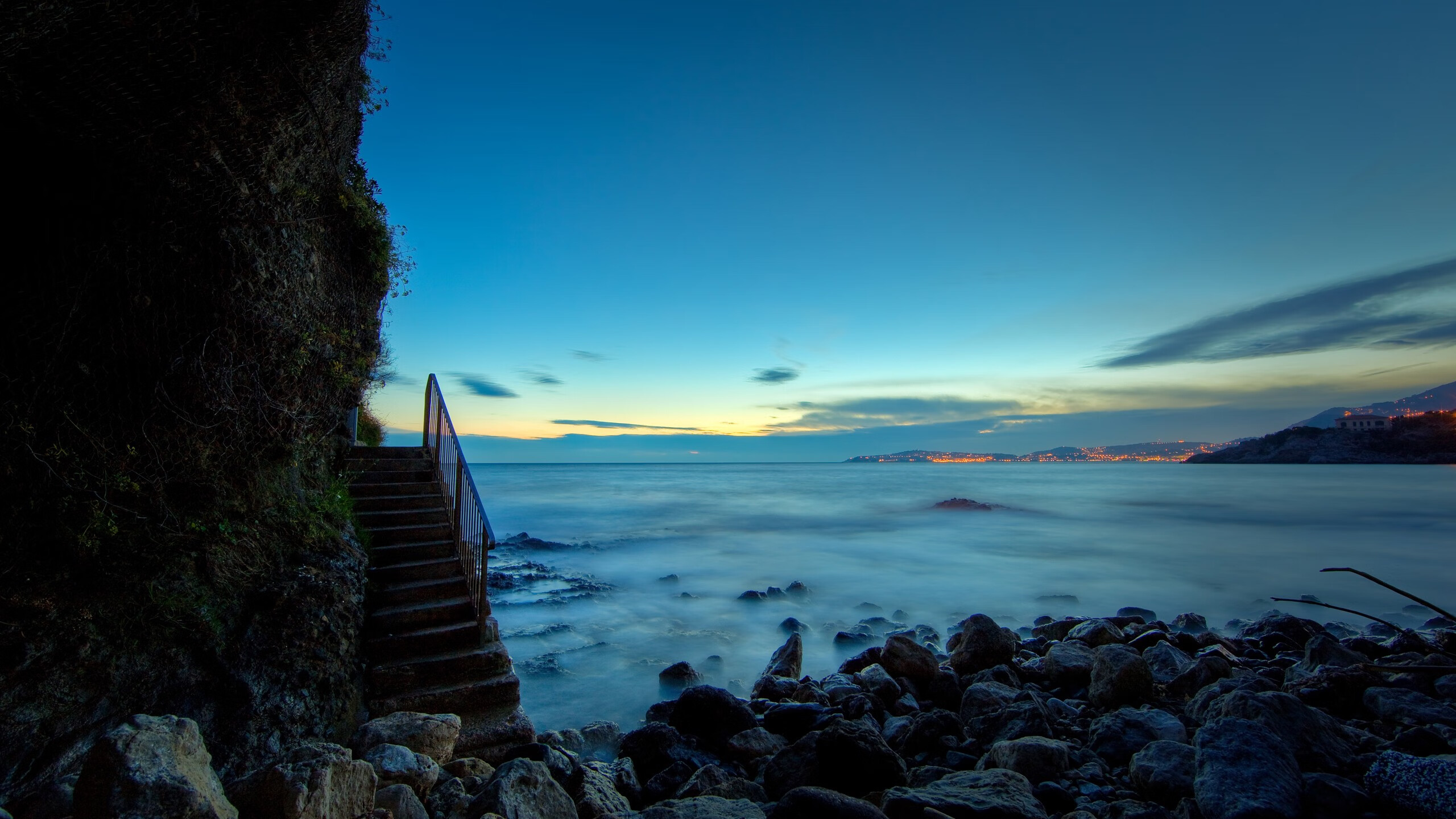 克日什托夫泳姿优雅爆发力强，克日什托夫·基耶斯洛夫斯基作品风格