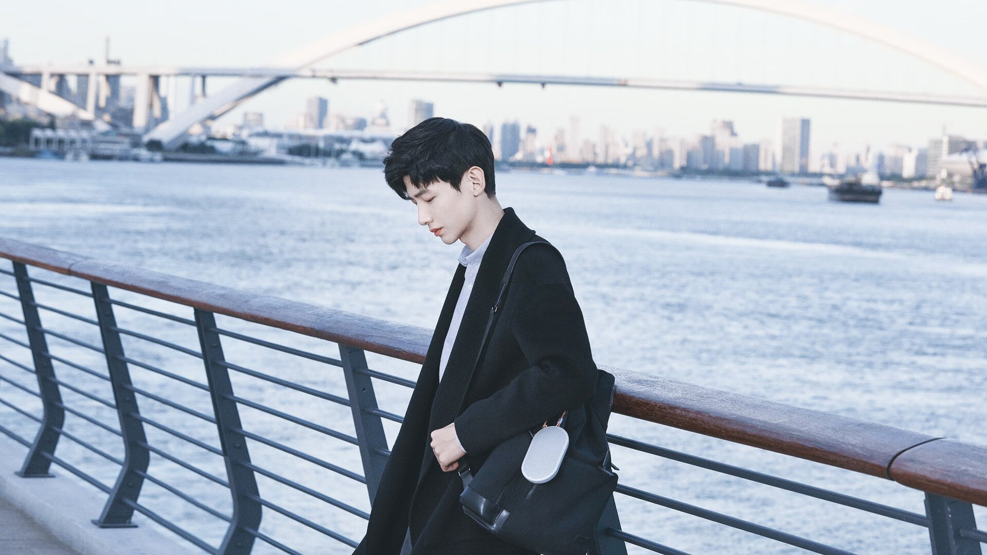 全黑队的强大防守与精准传球,使其在比赛中始终保持领先,全黑队服